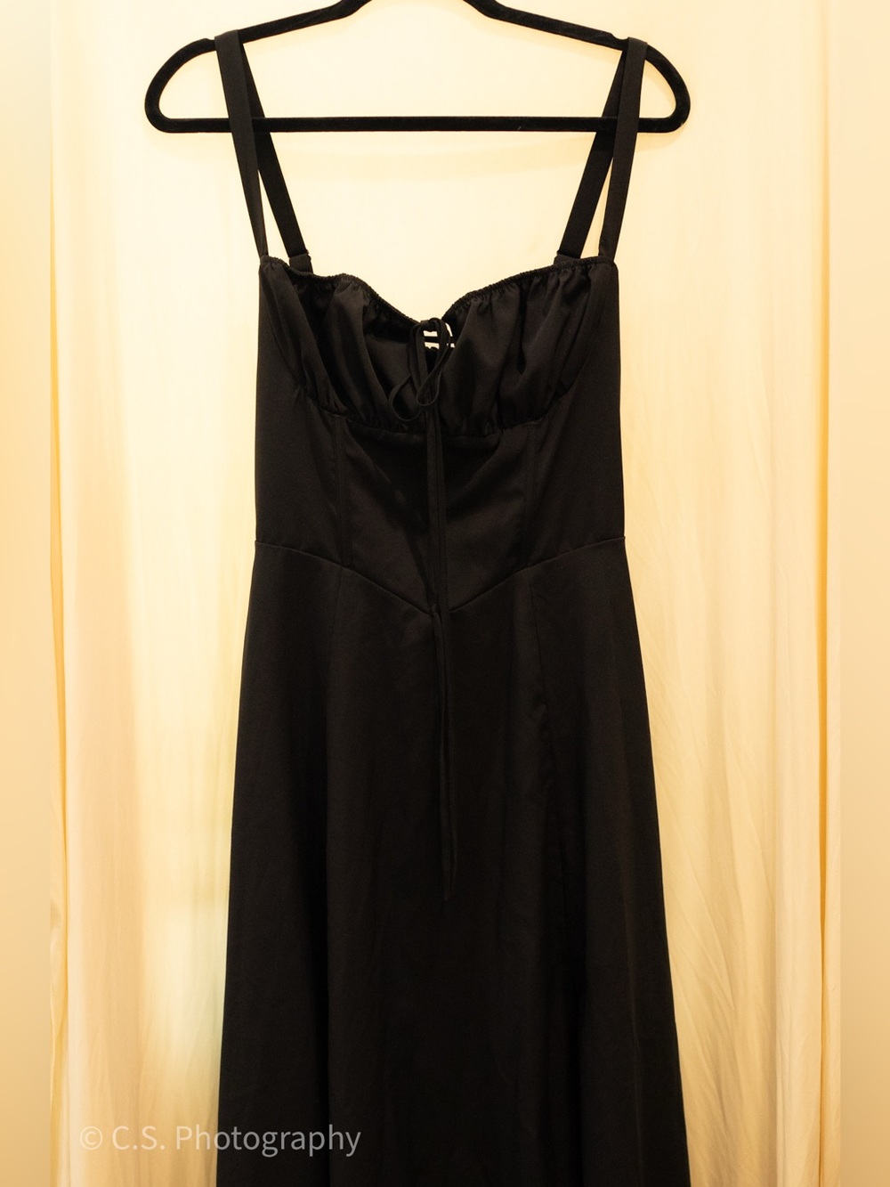 Classic Black Double-Strap Midi Dress with Sweetheart Bodice